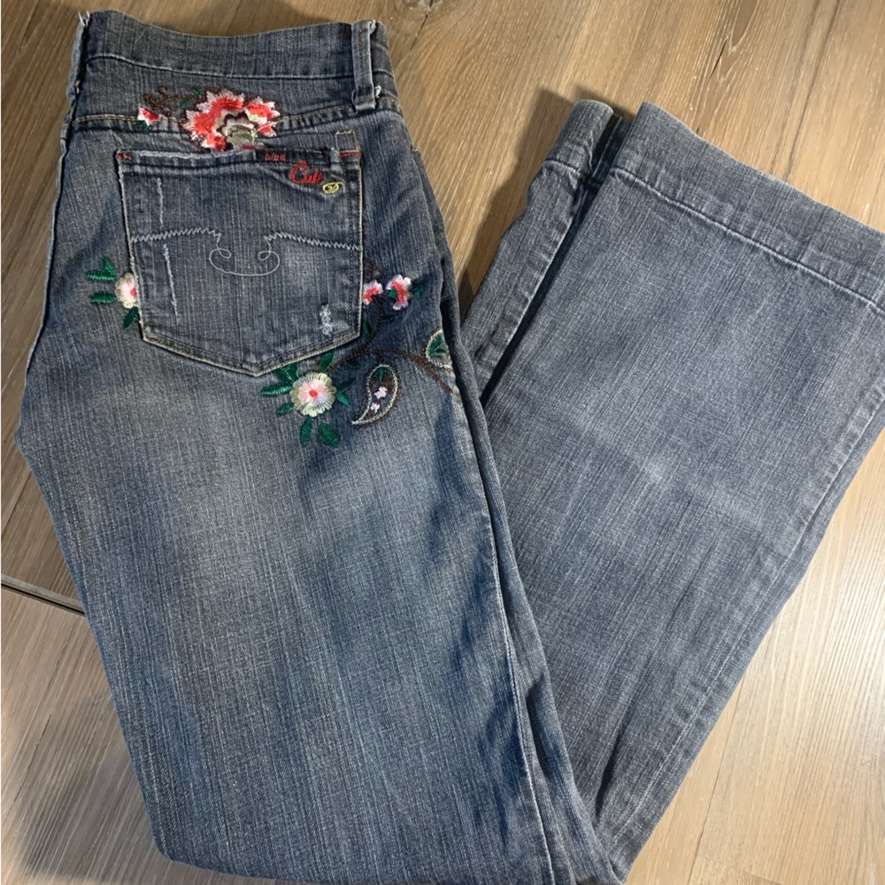 Women’s Vintage Y2K Blue Cult bell bottom jeans with flower designs
